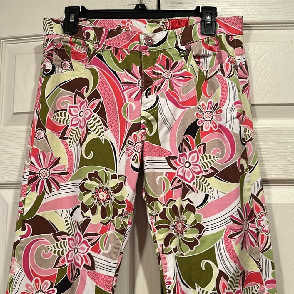 V Christina sz 10 Pink and Brown Floral Pants. Hem can be cuffed for cute look! - Picture 2 of 6